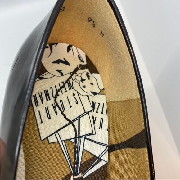 Stuart Weitzman almond toe patent leather pump - Picture 7 of 8